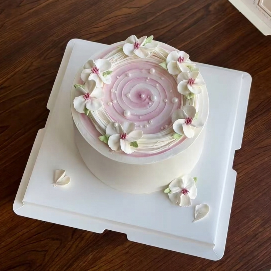 Piping Floral Cake (Pink)