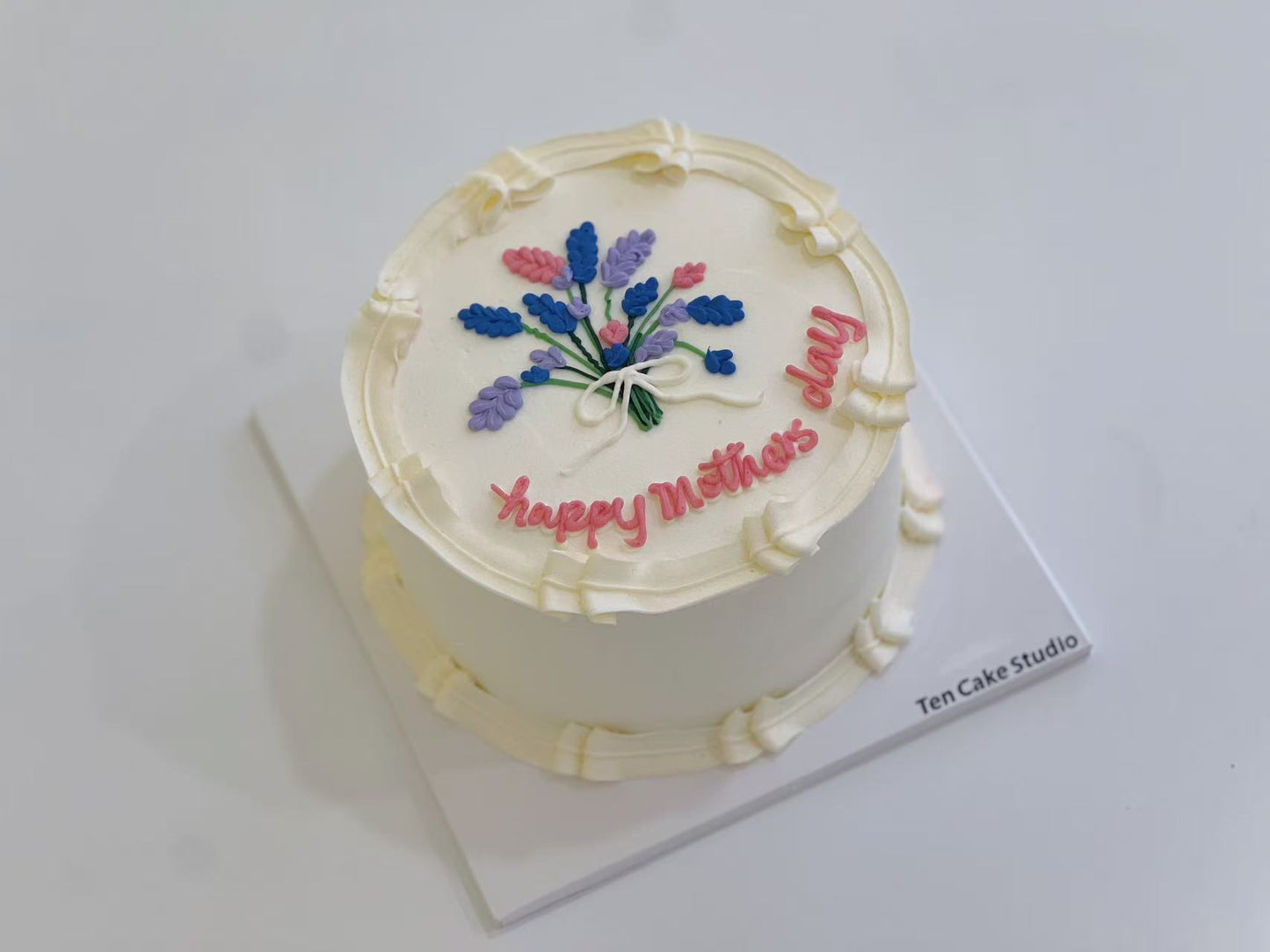 Mother's Day Piping Bouquet Cake (White)