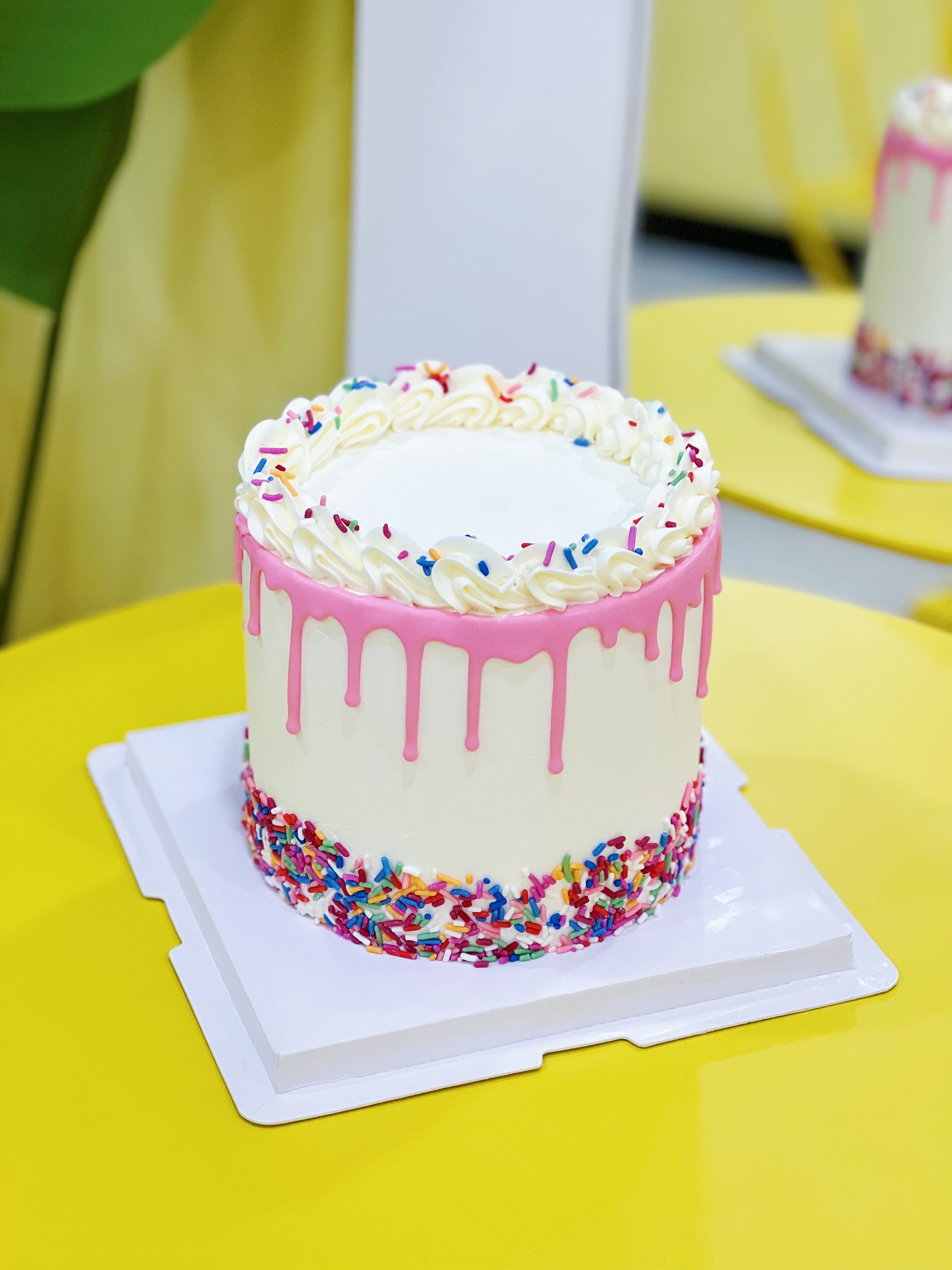 Sprinkle Cake – Tencakestudio.com